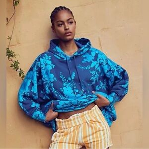 NWT Free People Movement XS Sprint to the Finish Printed Hoodie in Blue Floral